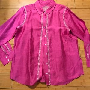 Button down dressy shirt w/ embroidered embellishm